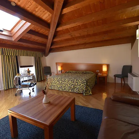Hotel Ferrara