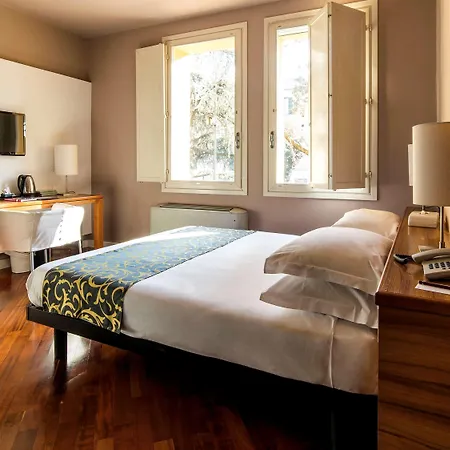 Hotel Hotel Ferrara 4*