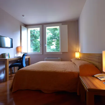 Hotel Ferrara Otel 4*