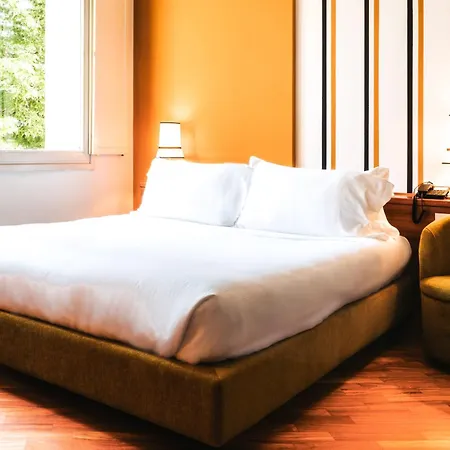 Hotel Ferrara Otel