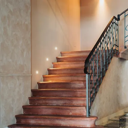 Otel Hotel Ferrara 4*