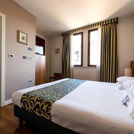 Casa D'este - ホテル 4*