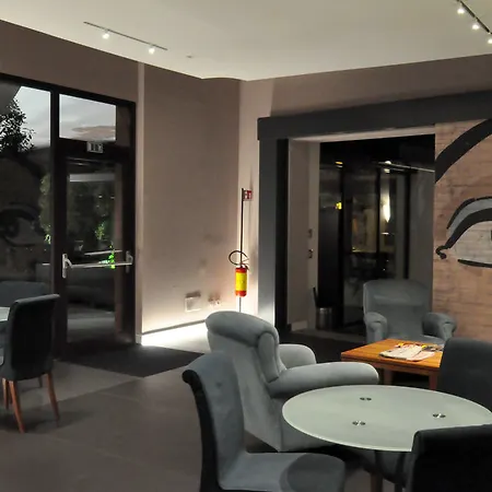 Hotel Ferrara Hotell